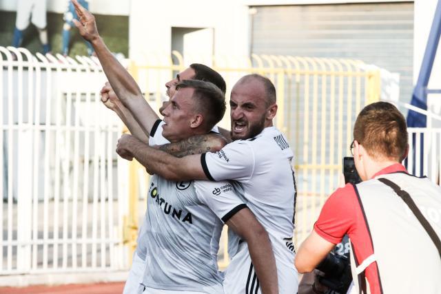 库里31分詹姆斯40+8+9 勇士力克湖人回西部第9