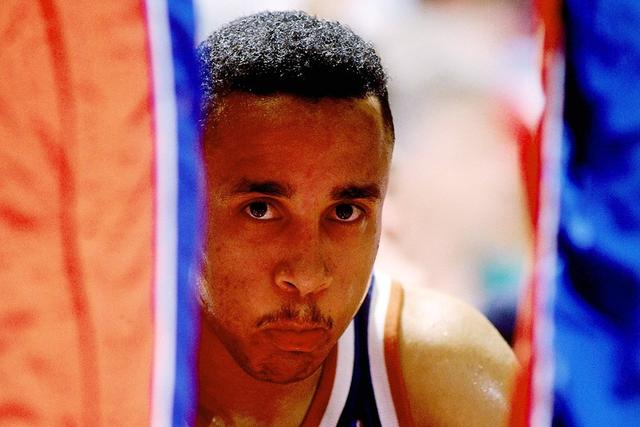 翟晓川13+10首钢6人上双轻取上海 王哲林20+14