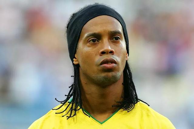 赵继伟12+8辽宁胜深圳 邹雨宸17+10北控胜同曦